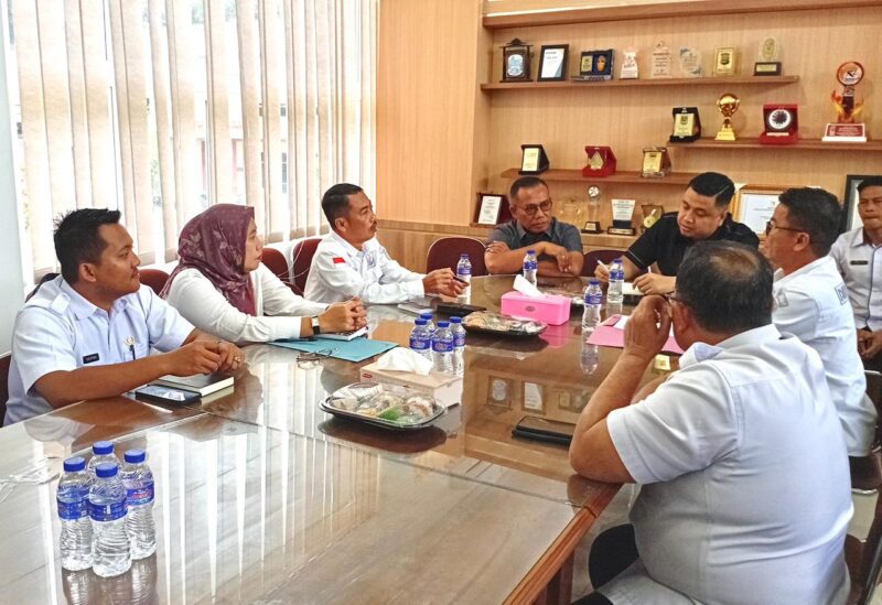Pimpinan DPRD Lamsel Kunjungi Sejumlah OPD